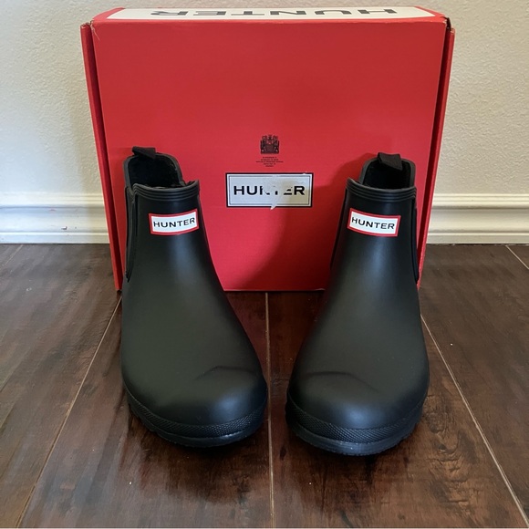 NIB Authentic Hunter Women Original Insulated Chelsea Boots - Size 8 - Picture 1 of 9